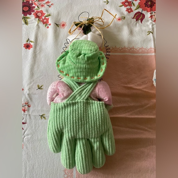 Spring/Easter Decor - Picture 4 of 6